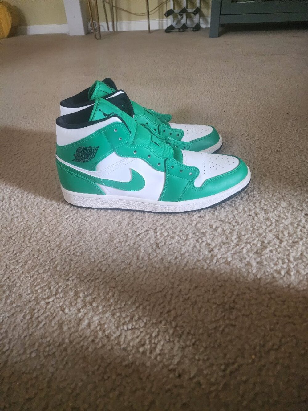 Air Jordan Mid 1 Nike "Celtics" "Lucky Green"
